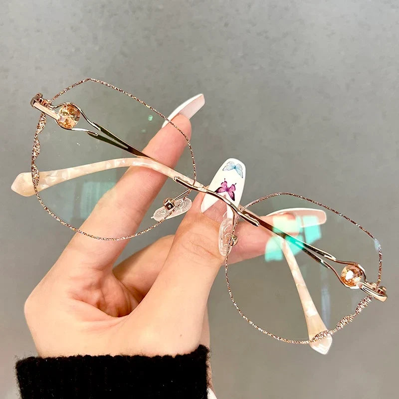 ДАМСКИ АНТИРЕФЛЕКТИВНИ ОЧИЛА С ДИАМАНТЕНИ РАВКИ, ПРЕДПАЗВАЩИ ОТ СИНЯ СВЕТЛИНА