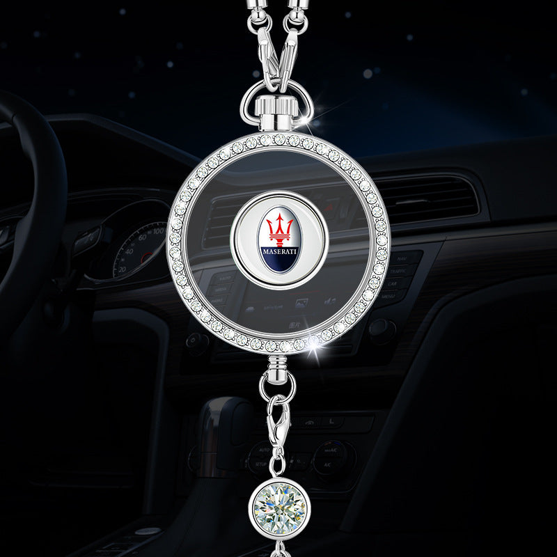 Висулка с лого за ароматерапия за кола, изработена от метал и диаманти