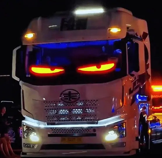 [Ekskluzywna produkcja] 🔥Lampa samochodowa Devil's Eye LED Soft Screen