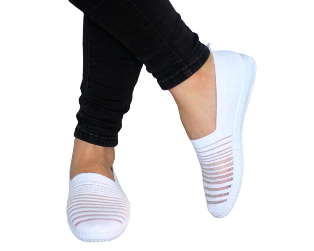 Дамски бели еластични маратонки от ликра all white air