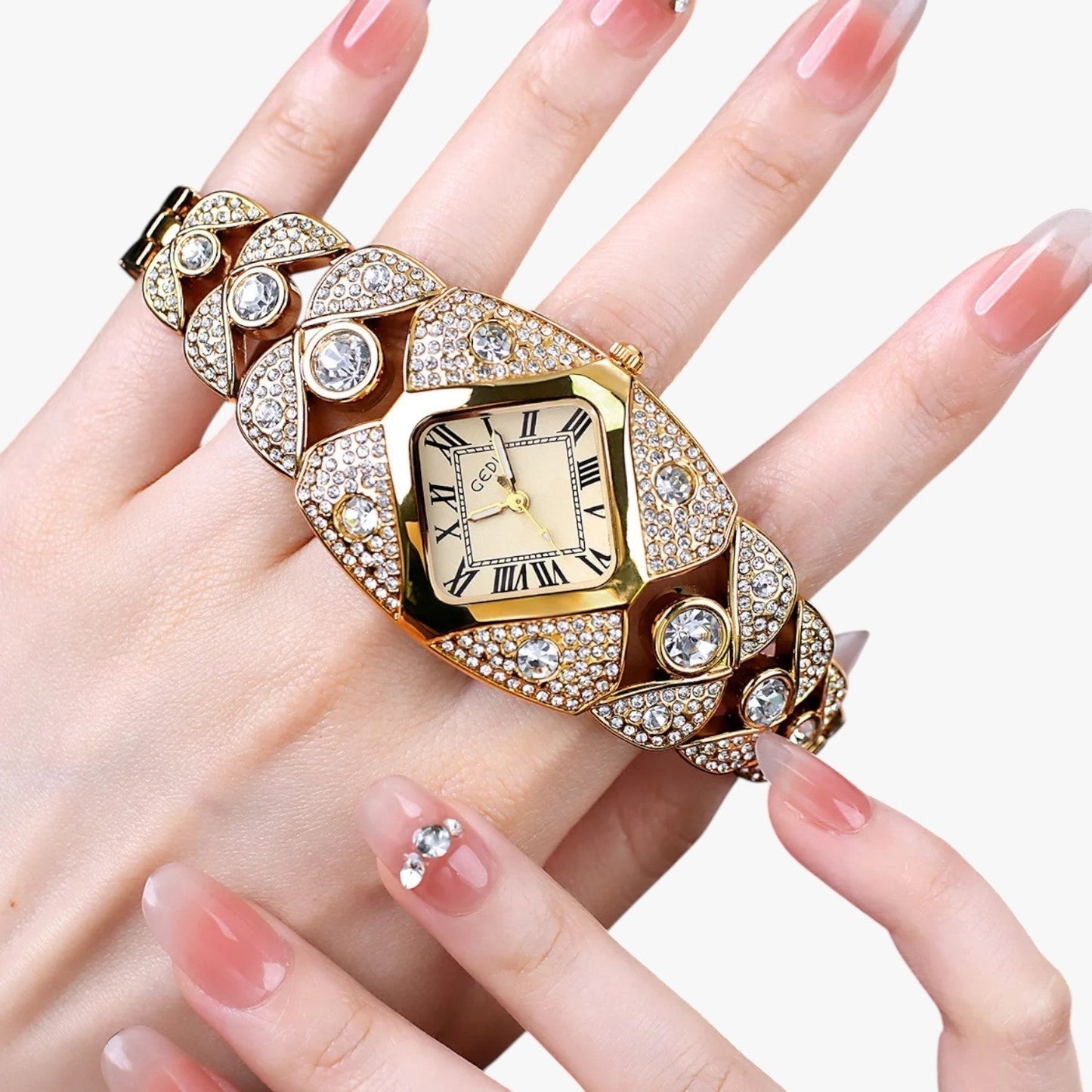 Callie | Дамски часовник Elegance 2025 с лек диамантен корпус и водоустойчив дизайн