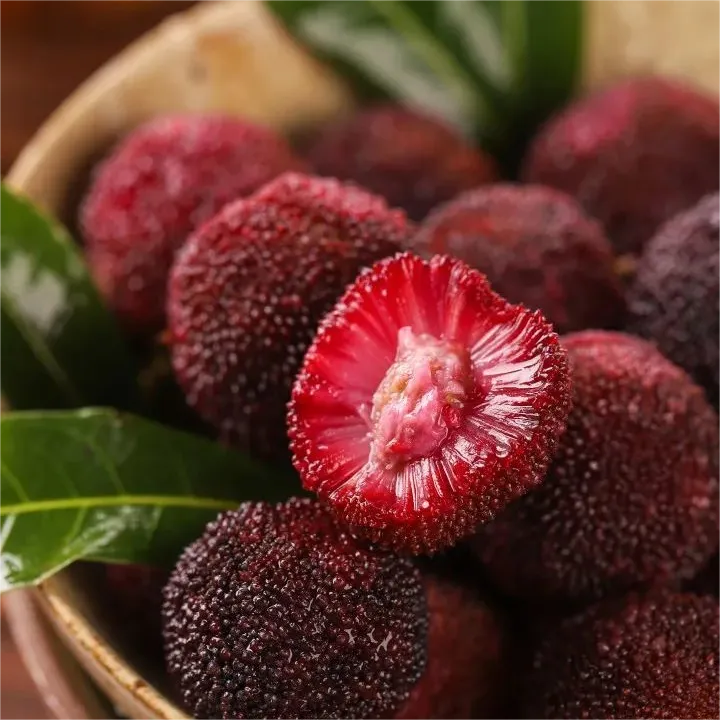 Гигантска бейбери: С размер на топка за пинг-понг, ⭐Вкус на комбинация от ягода и череша