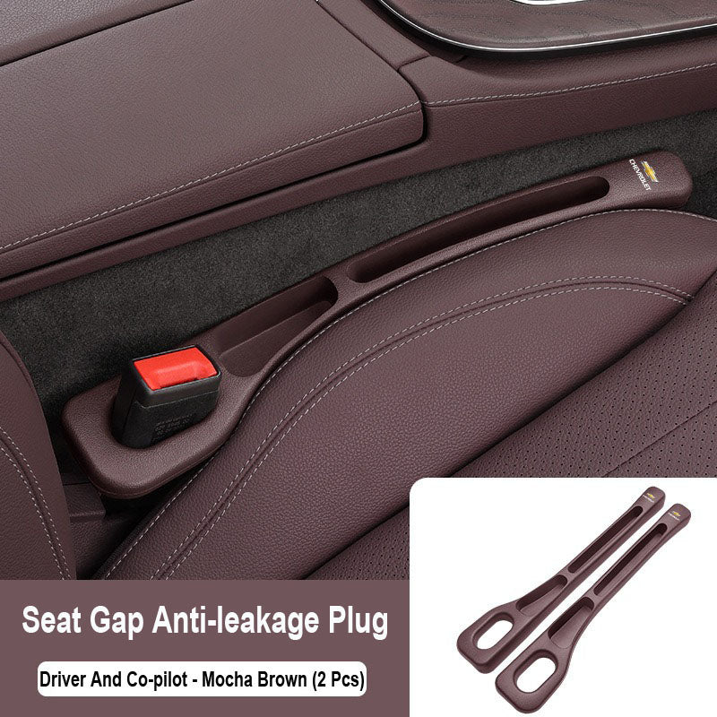 Тапа, която запечатва празнината между седалките на колата