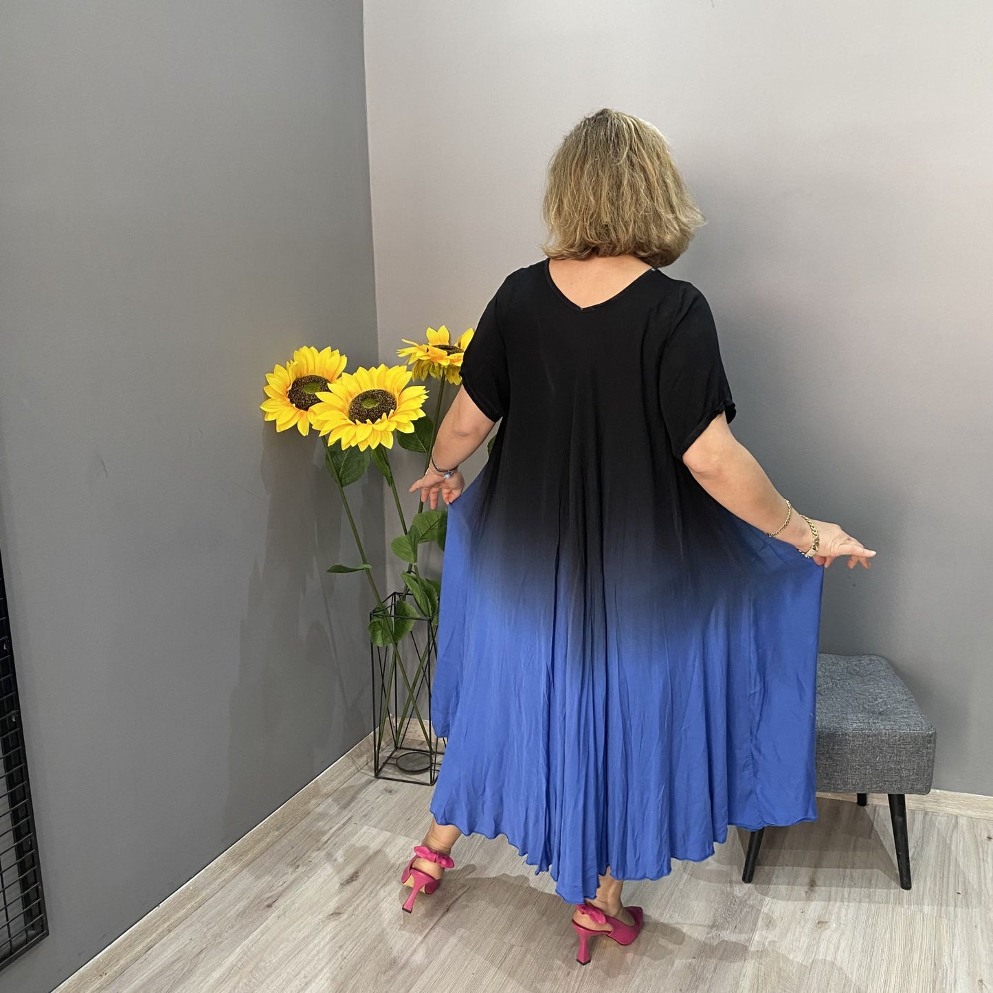 👗 Italijanska vsakdanja maksi obleka v prelivajočih se barvah