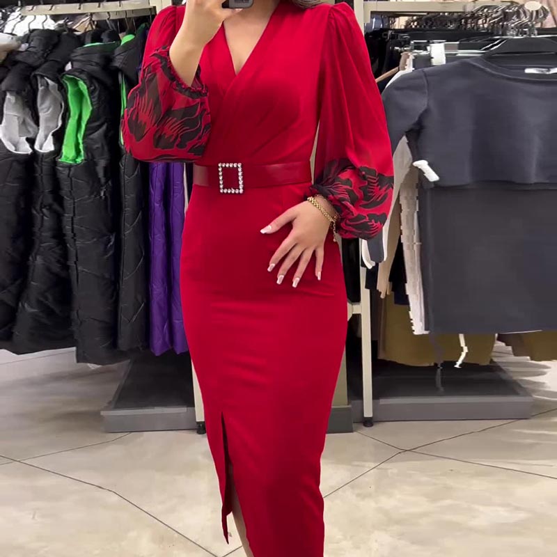 Elegancka czerwona sukienka damska z dekoltem w kształcie litery V
