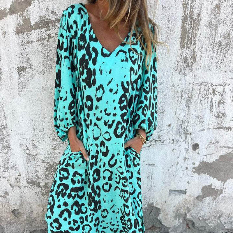 V-neck floral dress with pockets
