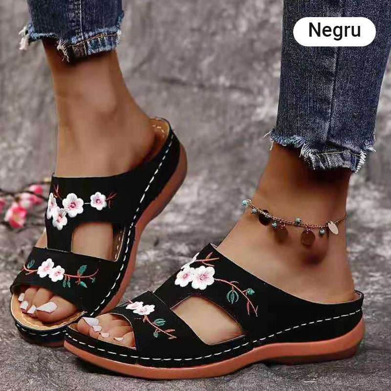 🏖️Удобни дамски чехли с отворени пръсти на платформи