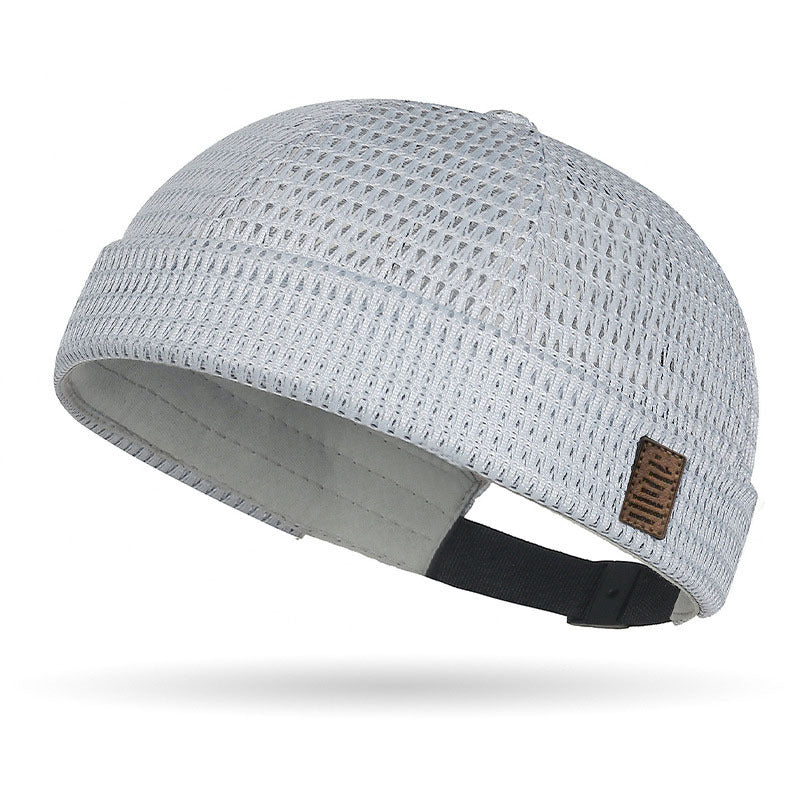 🧢🢊Лека шапка, изработена от дишаща мрежа, без козирка